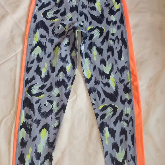 AERIE CHILL PLAY MOVE ATLETHIC LEGGINGS - Picture 3 of 6
